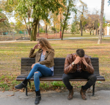 couple_going_through_difficult_time